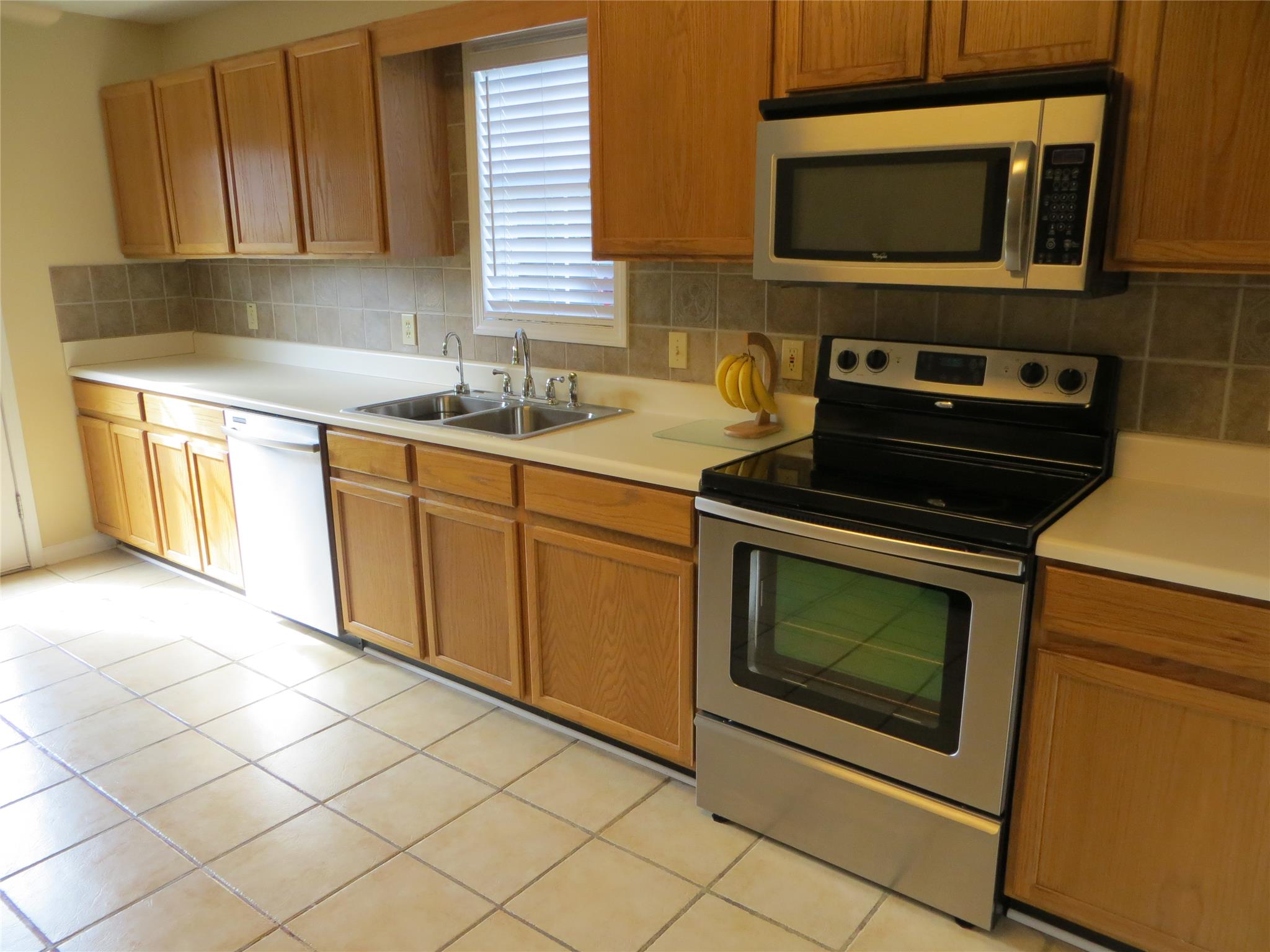 416 Bee Maxey Rd, Winder, GA 30680 photo 2