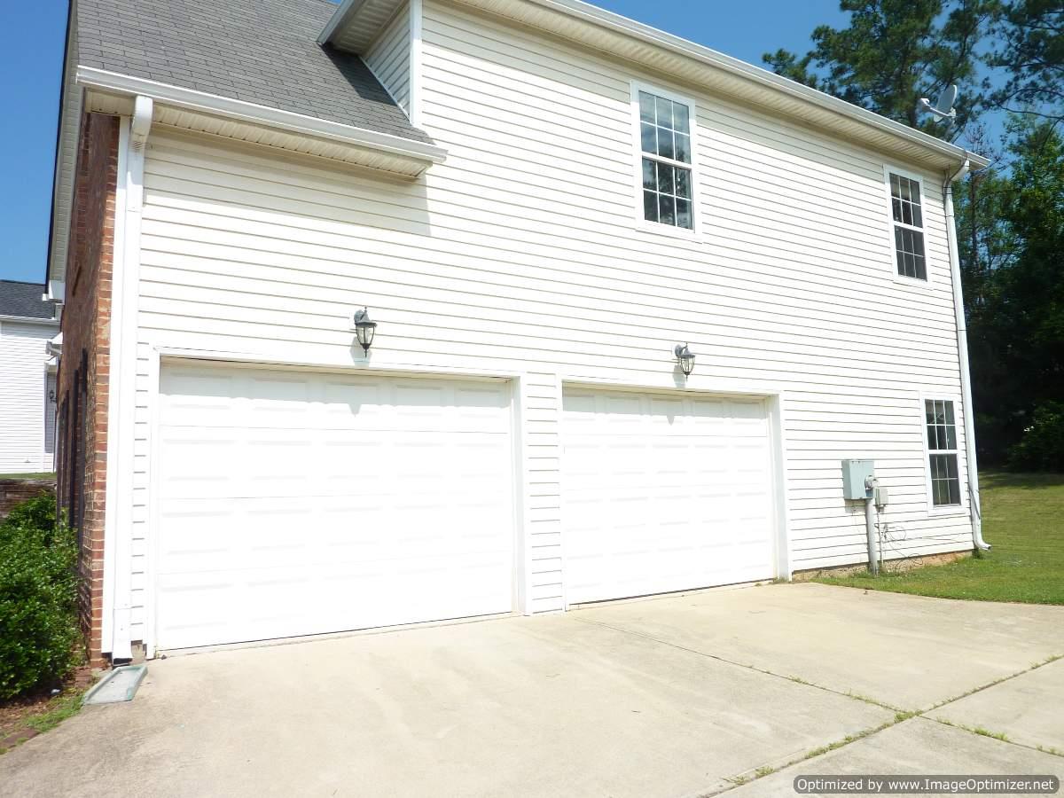 3496 Oakleigh Dr, Rex, GA 30273 photo 2