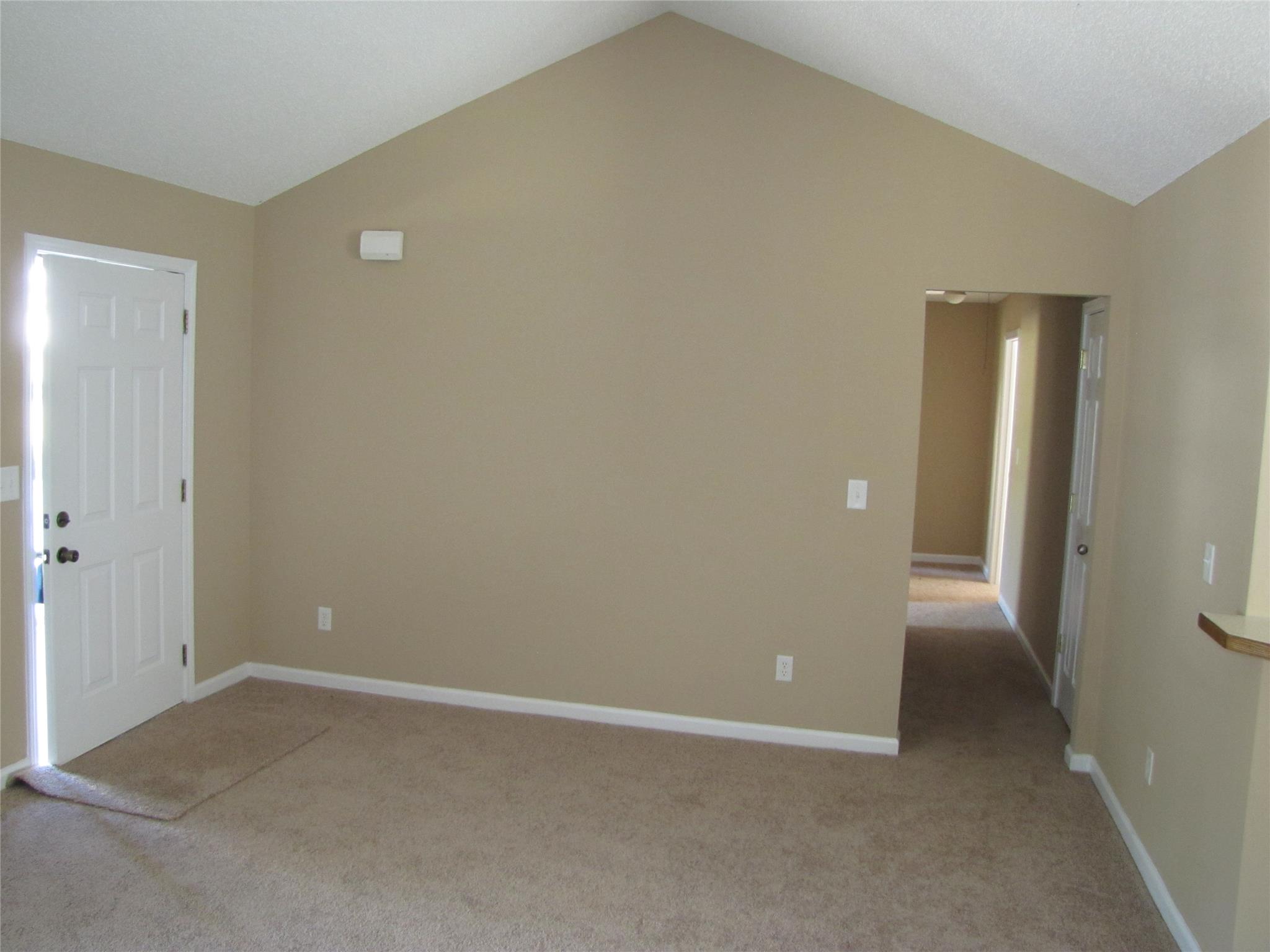 309 Maggie Ct, Bethlehem, GA 30620 photo 4