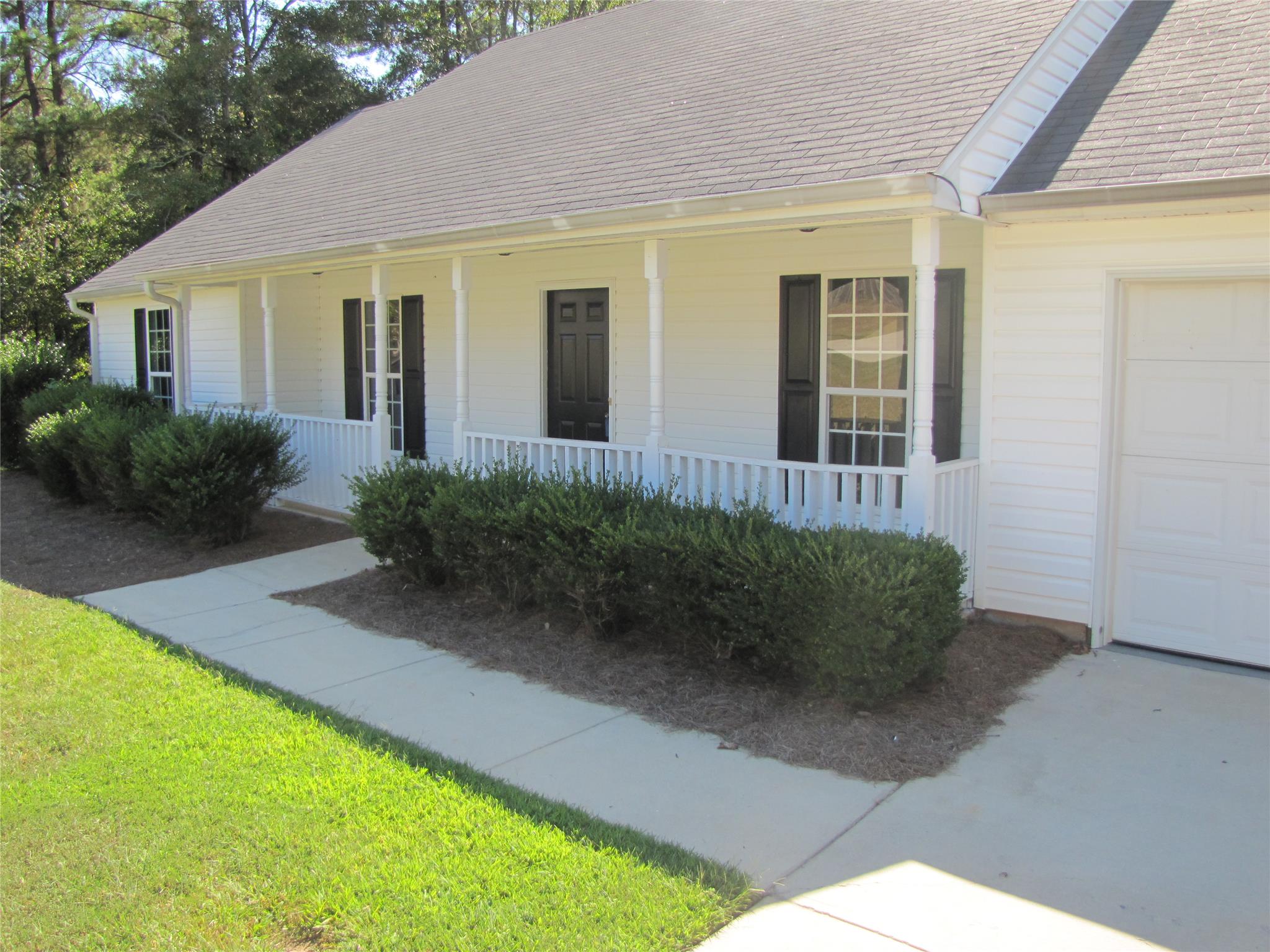 309 Maggie Ct, Bethlehem, GA 30620 photo 2