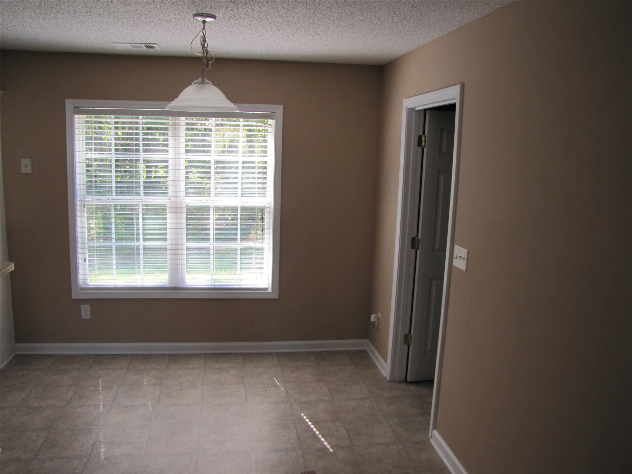 309 Maggie Ct, Bethlehem, GA 30620 photo 7