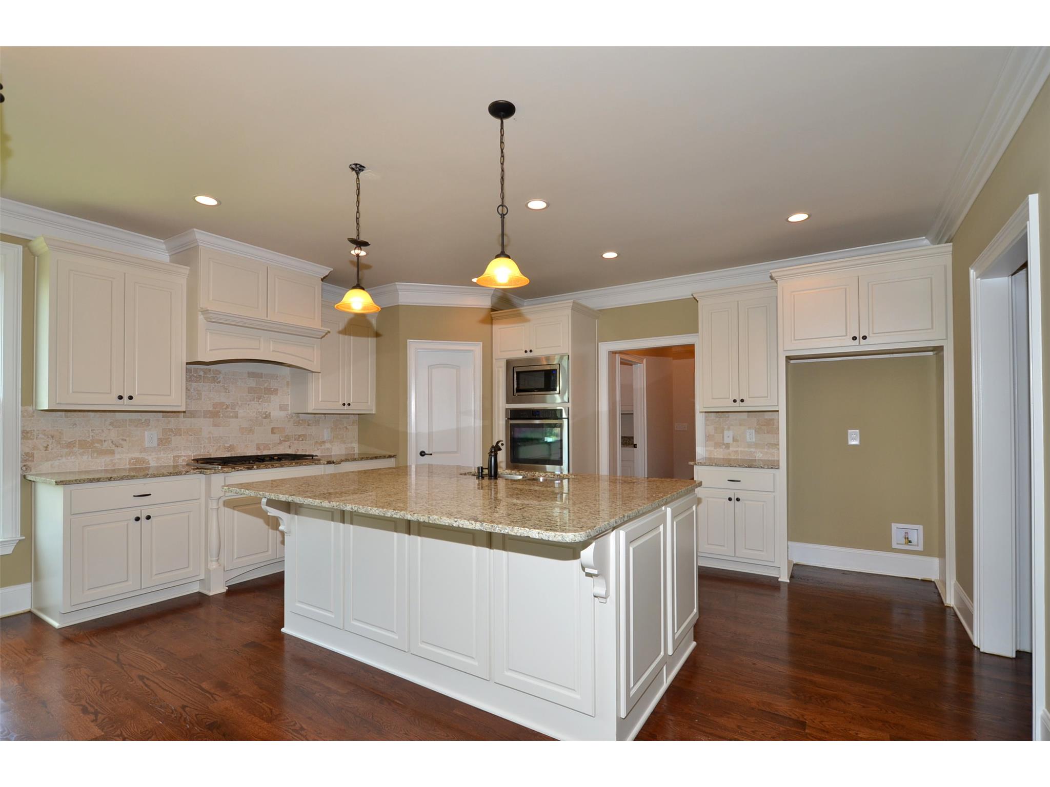 213 Slate Dr, Buford, GA 30518 photo 8