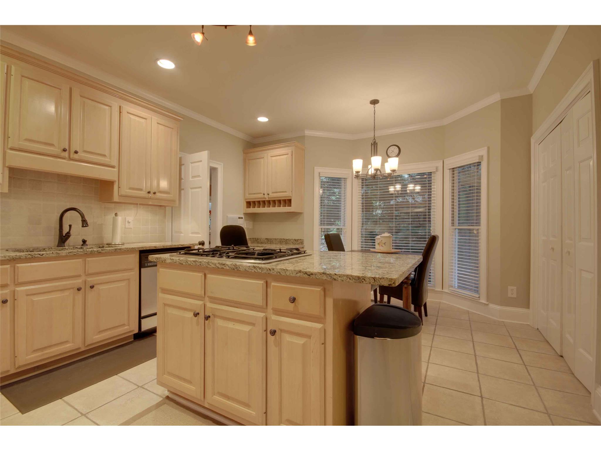 3715 Harts Ct, Atlanta, GA 30341 photo 11