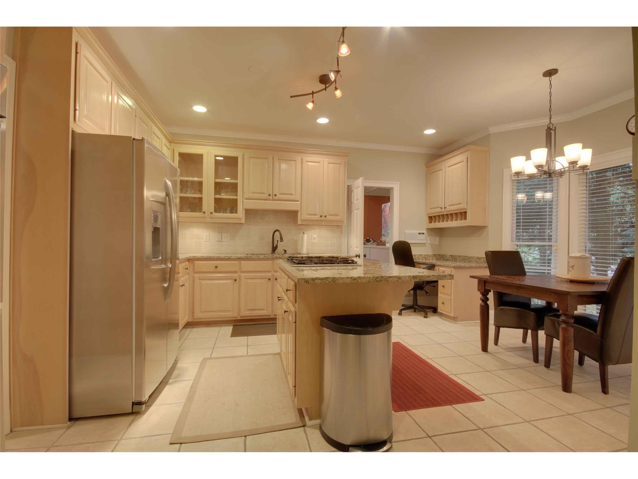 3715 Harts Ct, Atlanta, GA 30341 photo 10