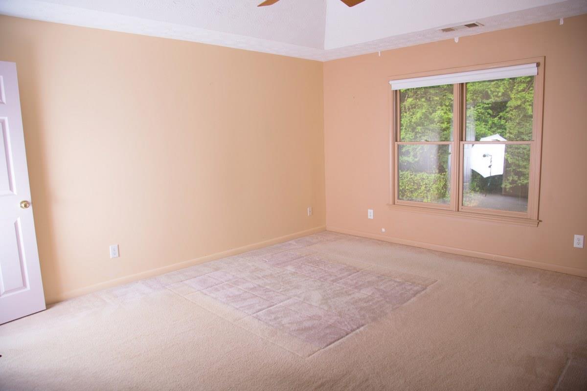 1651 Plunketts Rd, Buford, GA 30519 photo 8