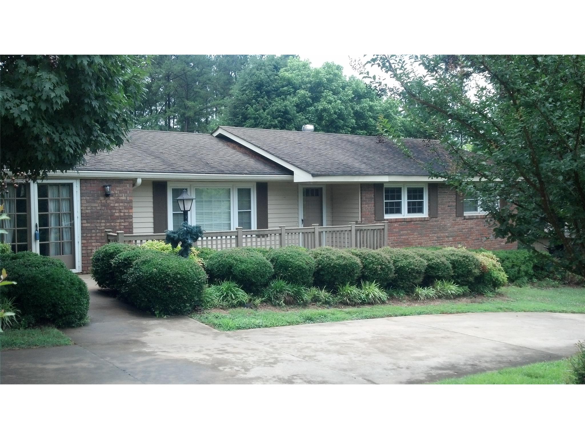 164 Sky Pine Dr, Cornelia, GA 30531 photo 1