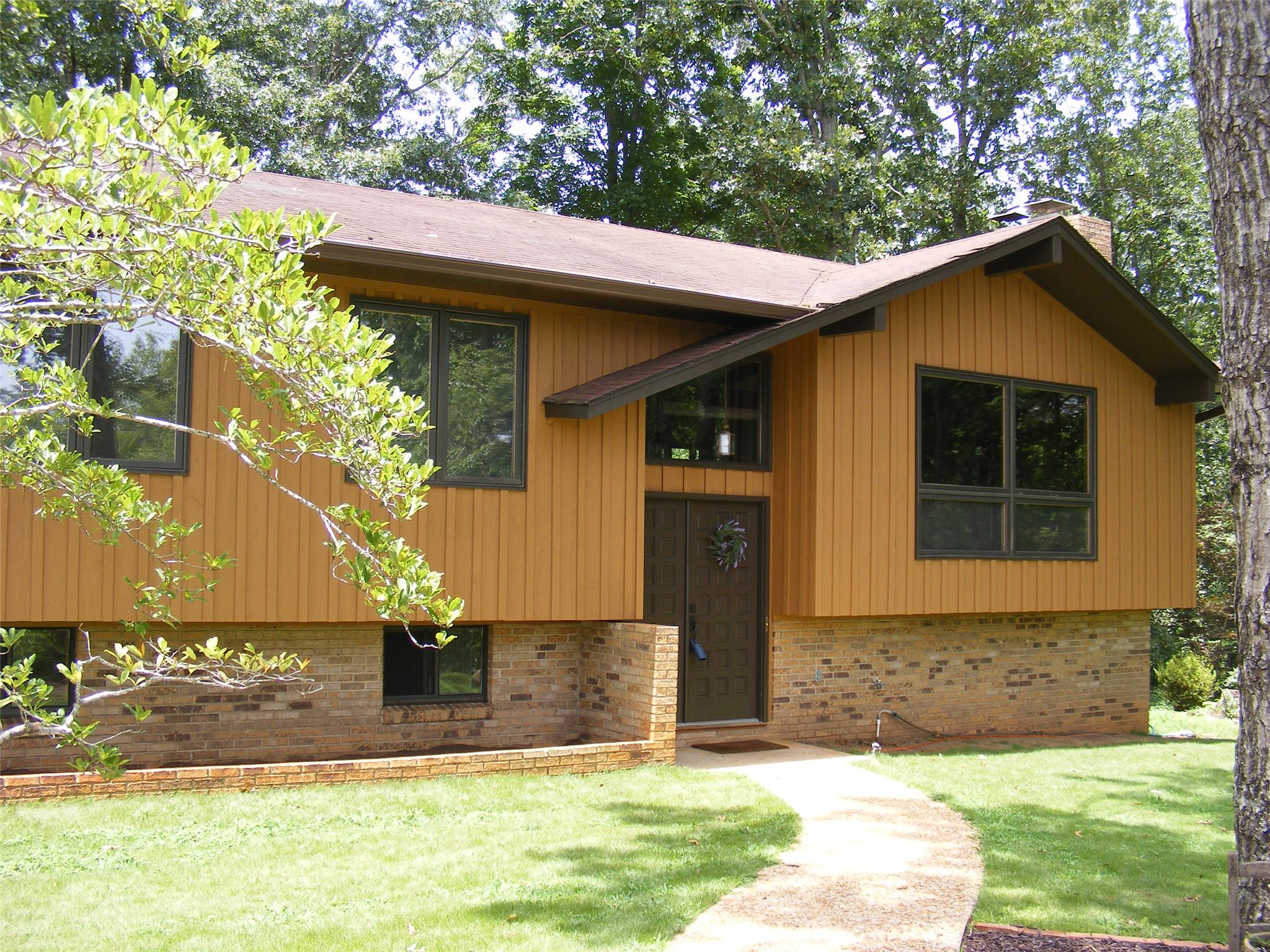 392 Cobblestone Ln, Demorest, GA 30535 photo 1