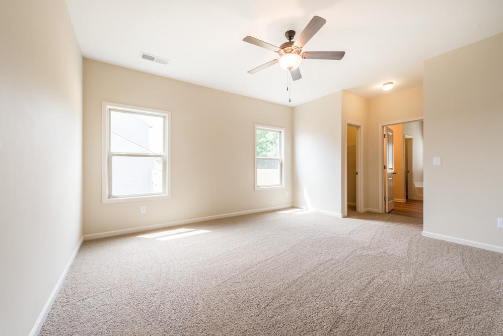 1056 Sutherland Dr, Winder, GA 30680 photo 2