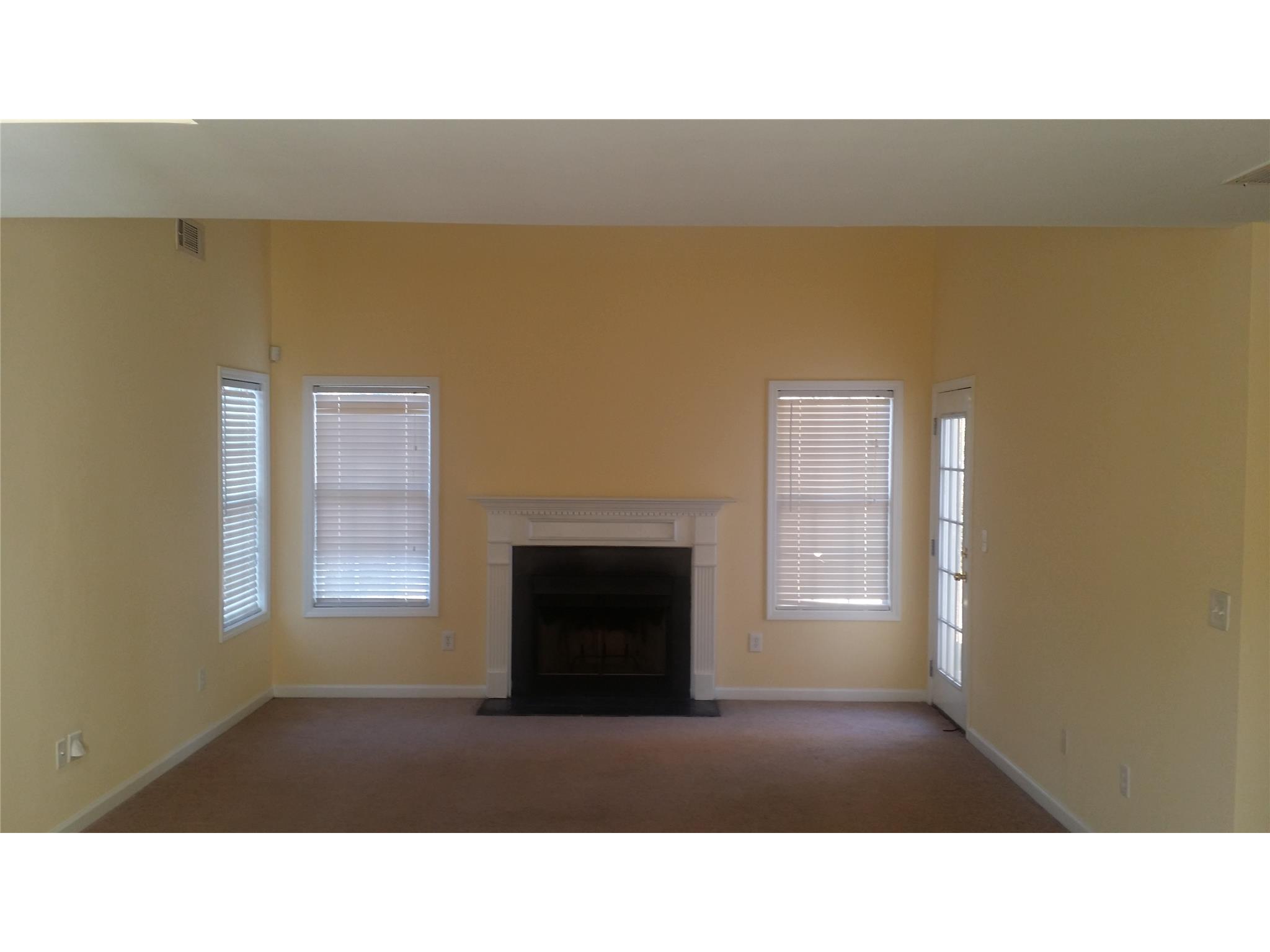 860 Betsy Ross Trl, Hampton, GA 30228 photo 2