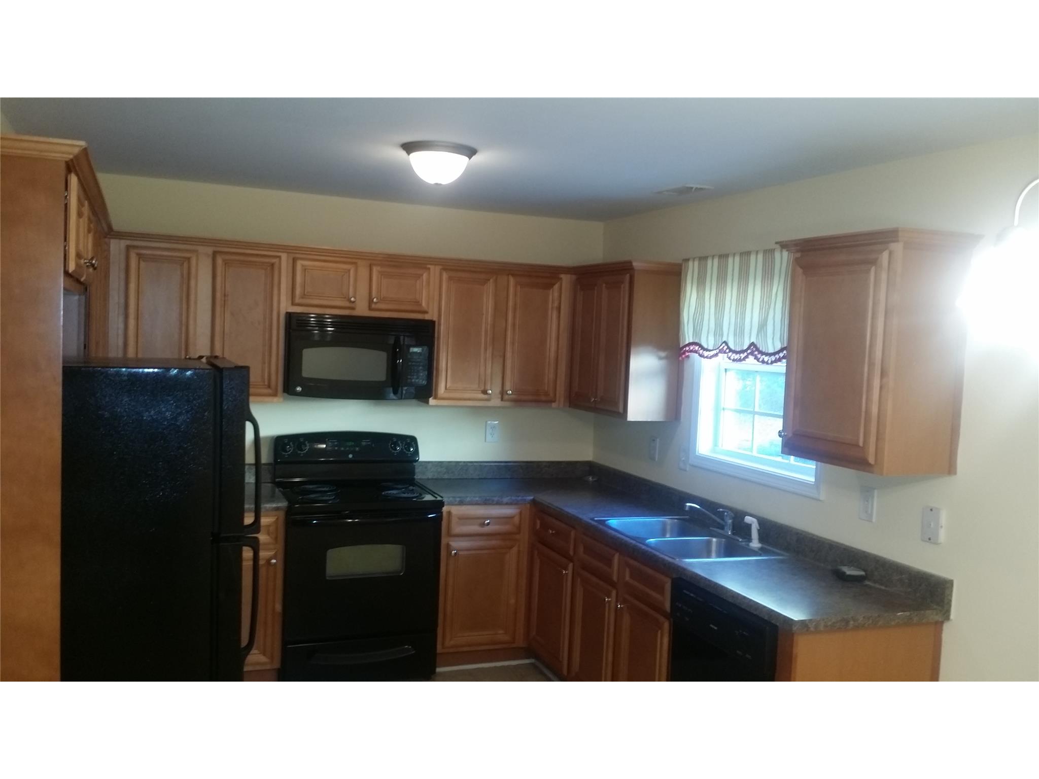 860 Betsy Ross Trl, Hampton, GA 30228 photo 7