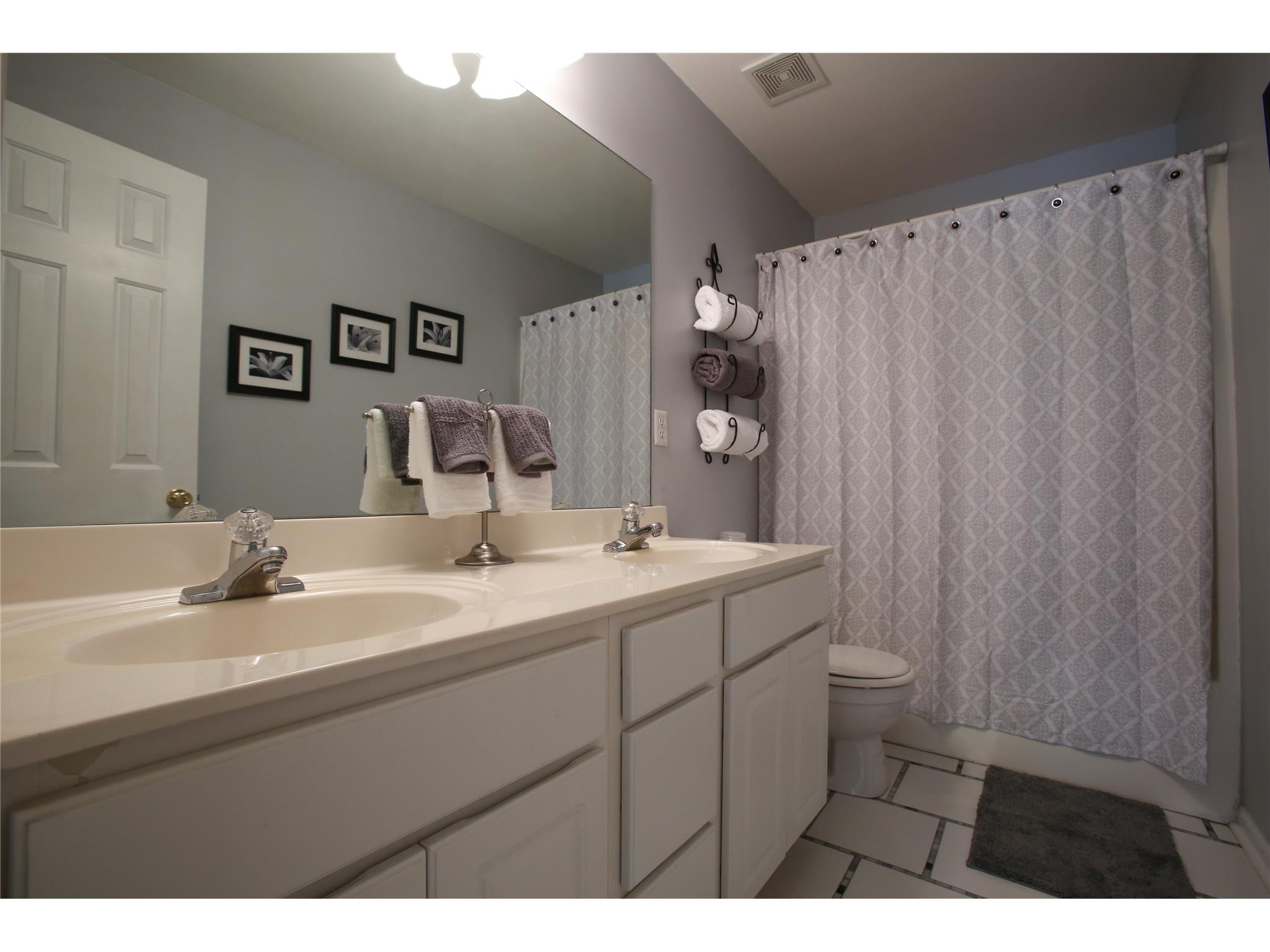365 Ruby Forest Pkwy, Suwanee, GA 30024 photo 16