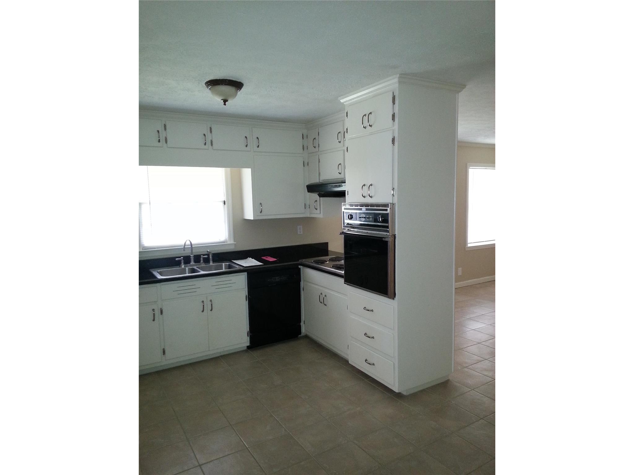 6543 Randall Mark Dr, Morrow, GA 30260 photo 13