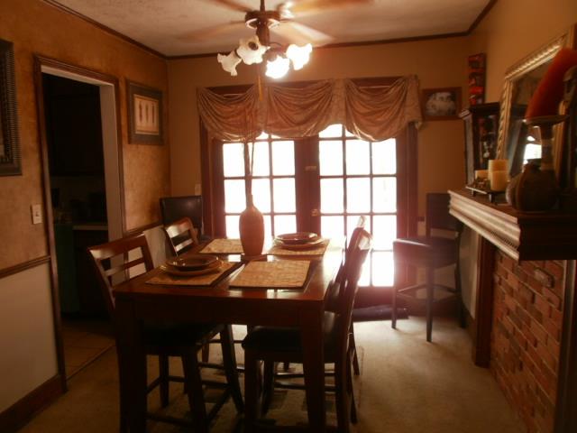 6629 Cambridge Dr, Rex, GA 30273 photo 2