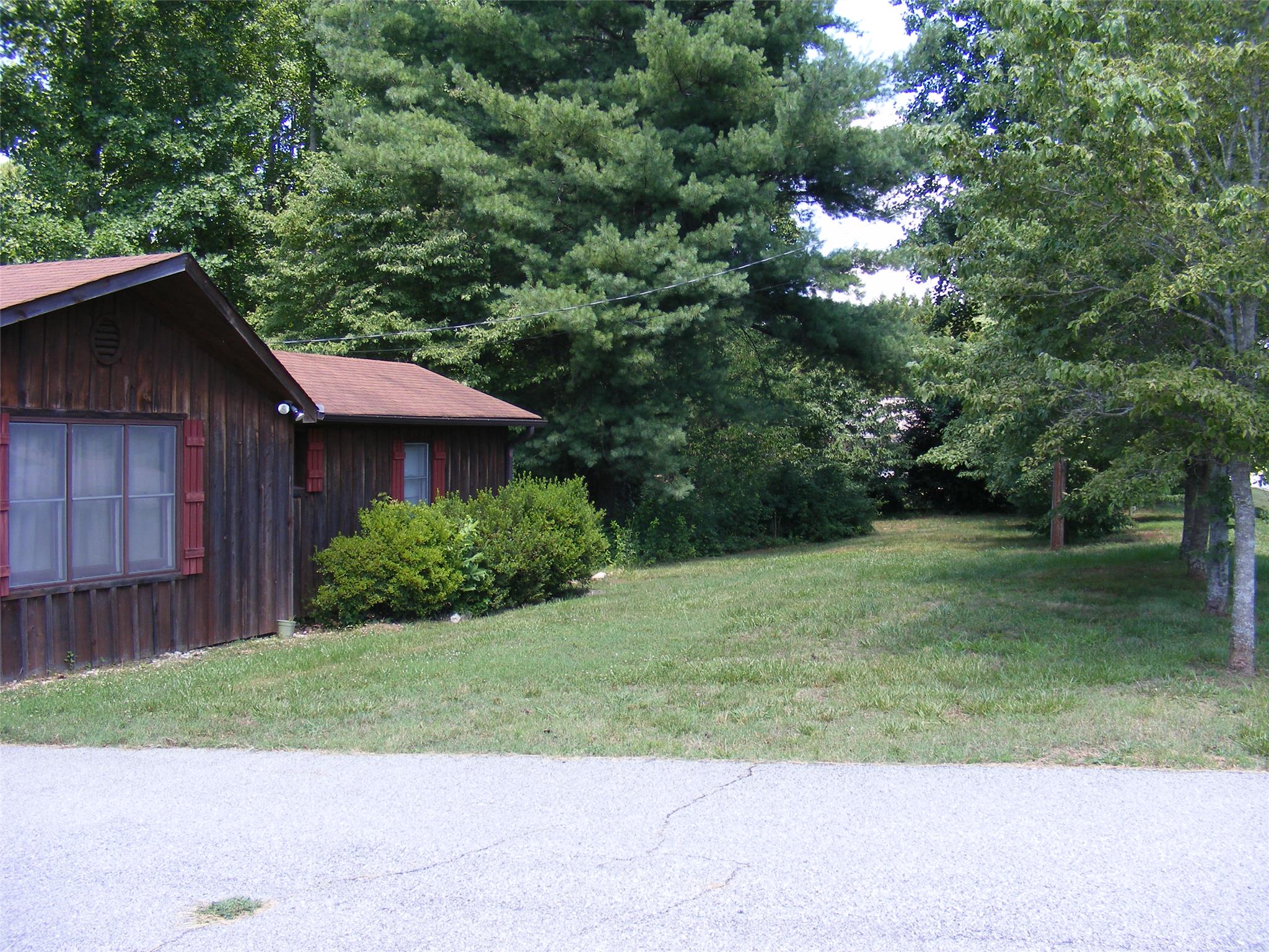 2767 B C Grant Rd, Cornelia, GA 30531 photo 3