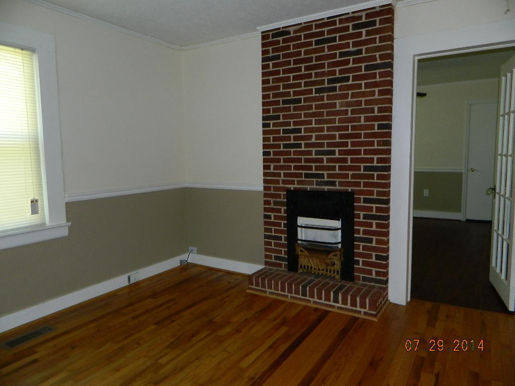 64 N Bowden St, Commerce, GA 30529 photo 5
