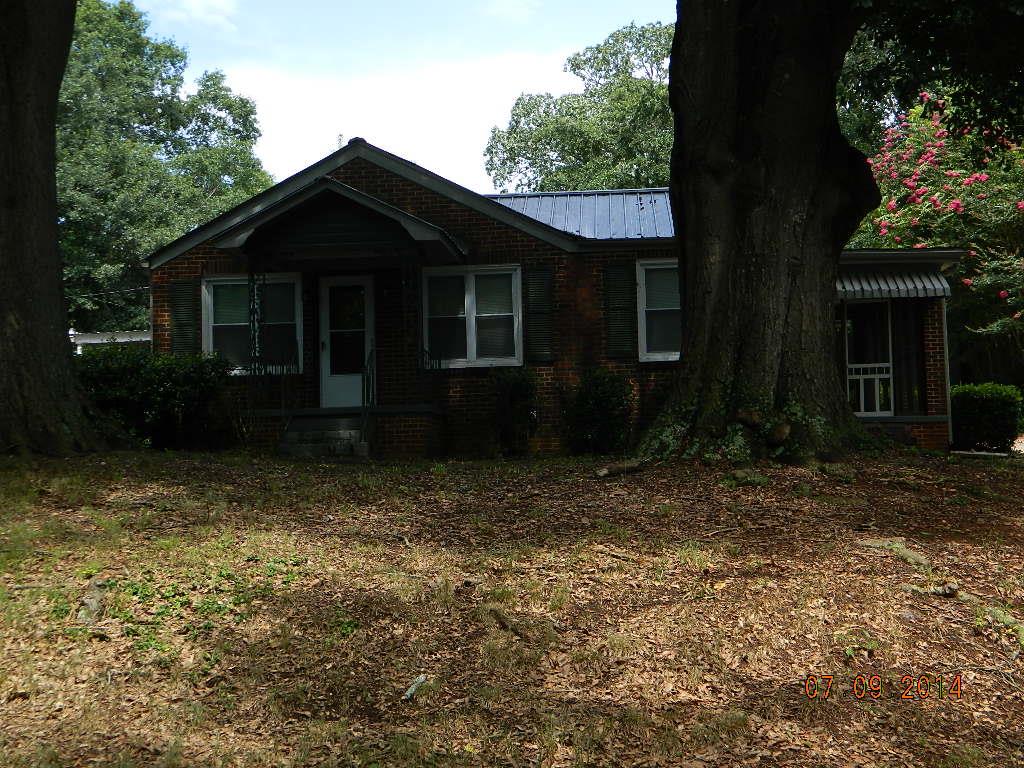 64 N Bowden St, Commerce, GA 30529 photo 3