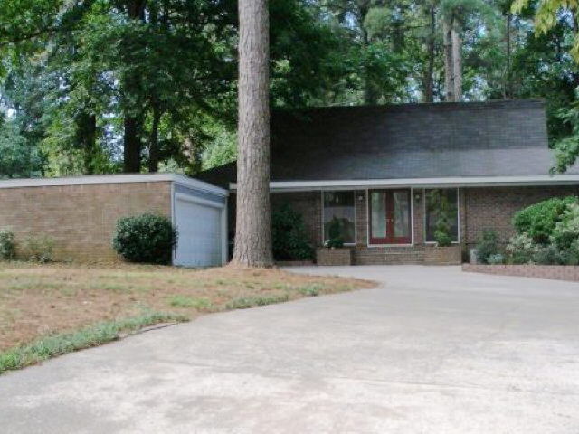 2810 Bluebird Cir, Duluth, GA 30096 photo 1