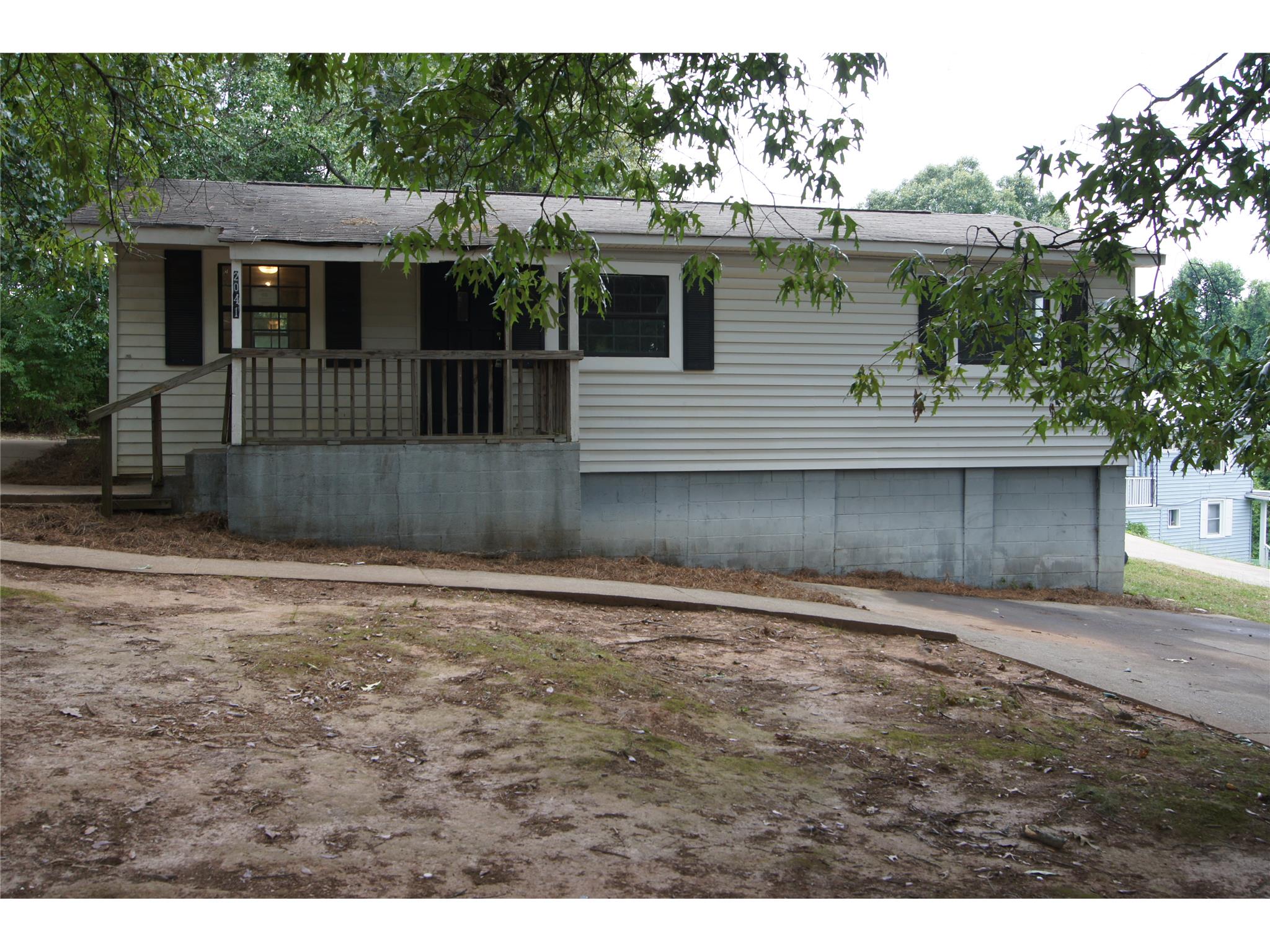 2041 Floyd Rd, Gainesville, GA 30507 photo 1