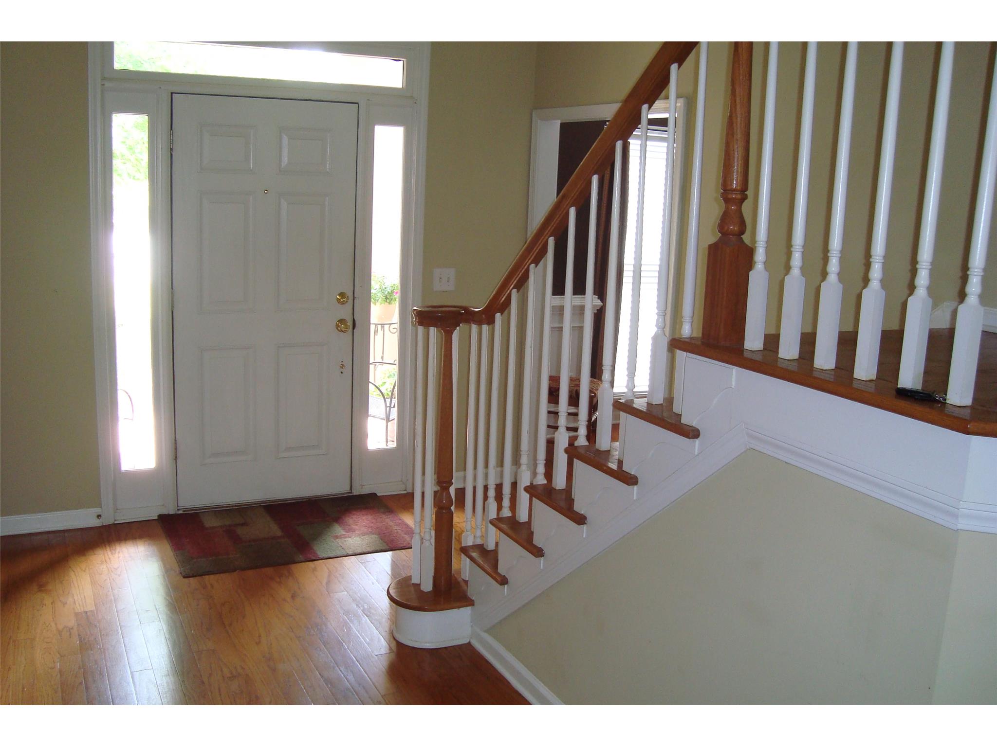 3855 Ridge Point Dr, Suwanee, GA 30024 photo 2