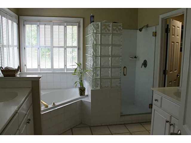 1050 Hillside Pine Dr, Grayson, GA 30017 photo 9