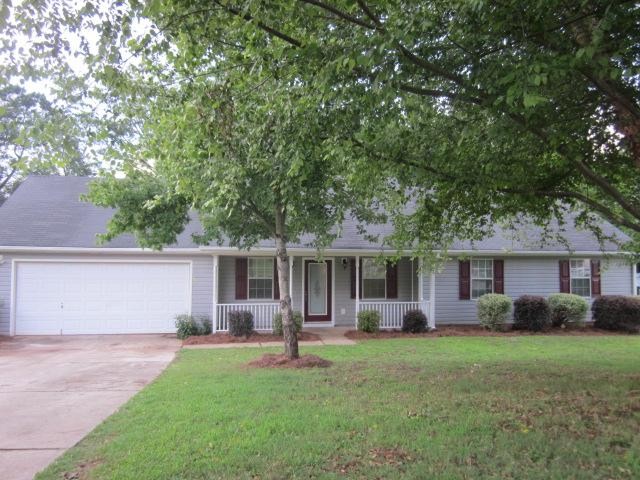 201 Greenleaf Dr, Hampton, GA 30228 photo 1