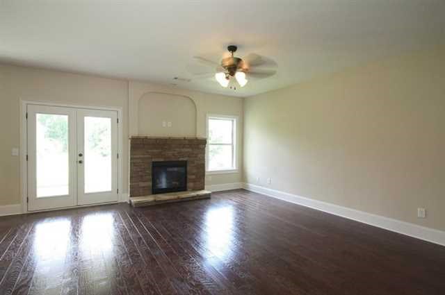 709 Flag St, Canton, GA 30114 photo 4