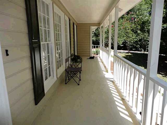 1721 Tipperary Cir, Monroe, GA 30656 photo 2