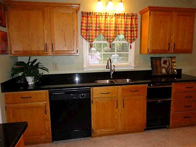 1721 Tipperary Cir, Monroe, GA 30656 photo 7