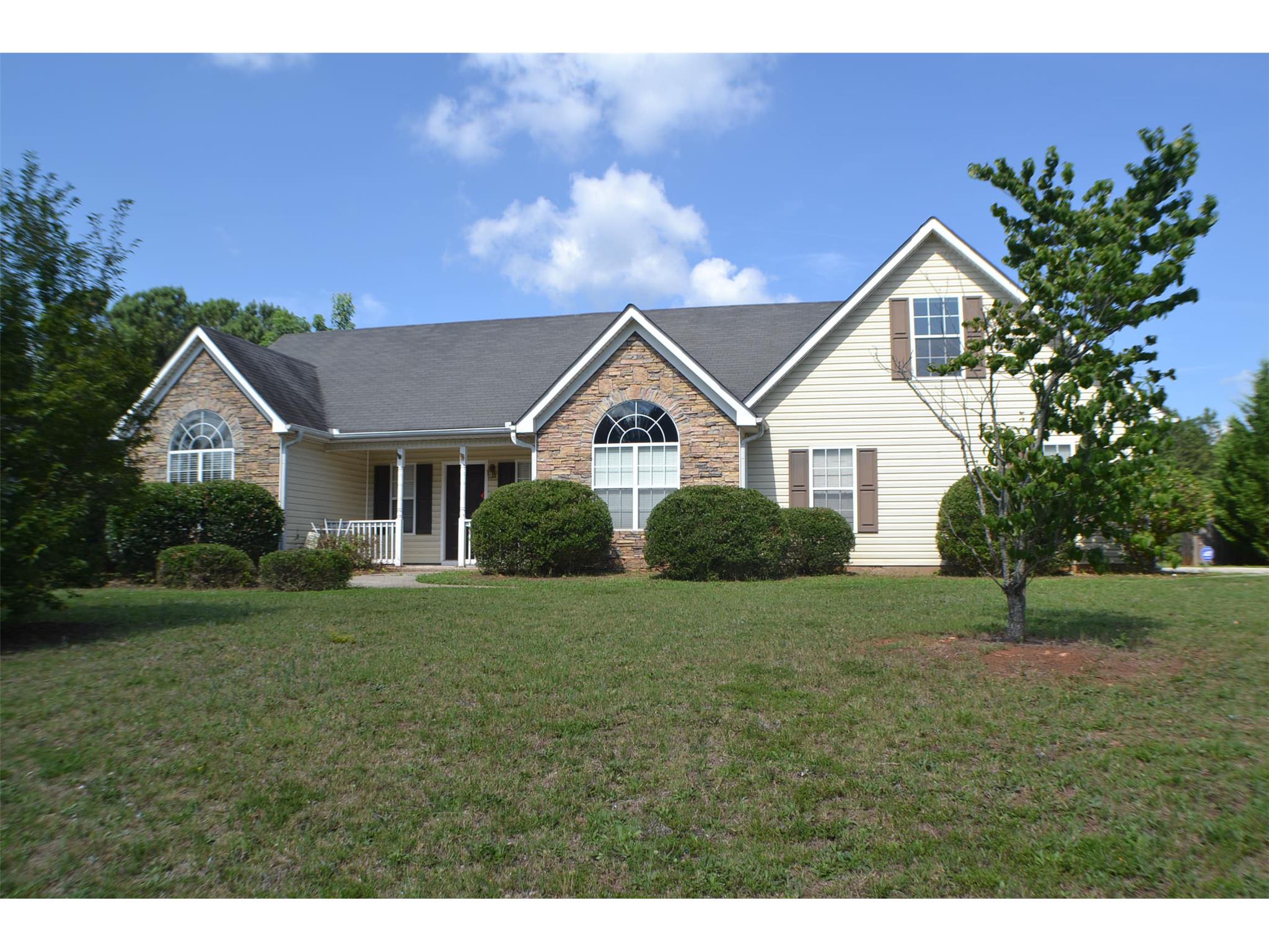 260 Berkshire Dr, Covington, GA 30016 photo 1