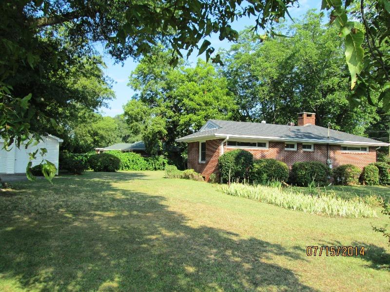 544 E Johnson St, Hartwell, GA 30643 photo 16