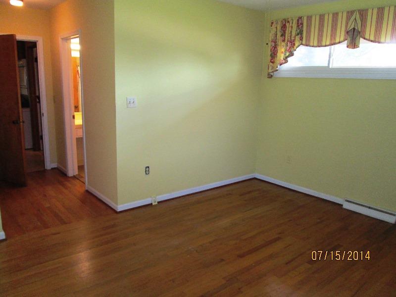 544 E Johnson St, Hartwell, GA 30643 photo 8
