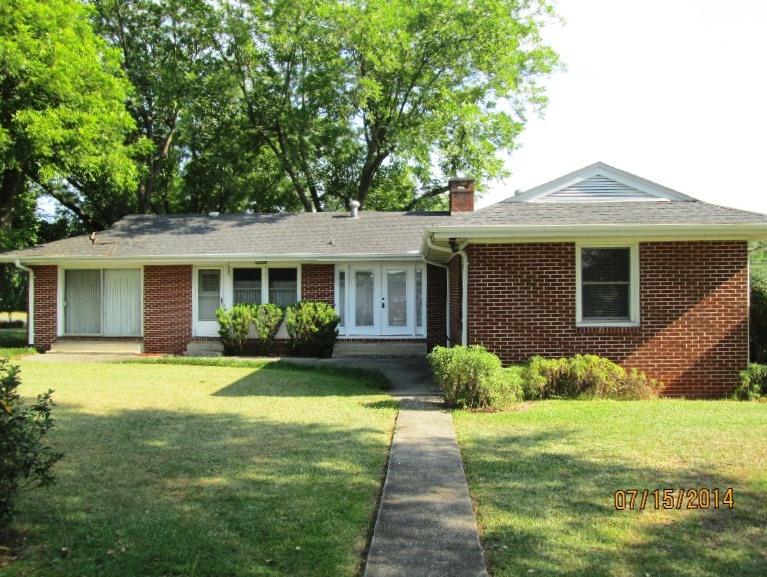 544 E Johnson St, Hartwell, GA 30643 photo 1