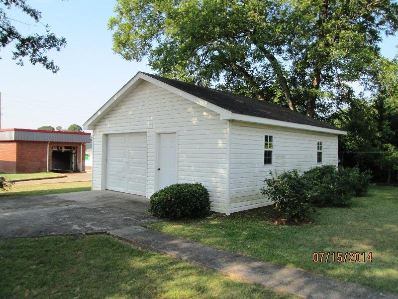 544 E Johnson St, Hartwell, GA 30643 photo 13