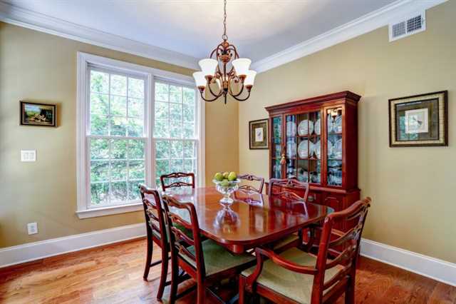 6690 River Crest Pt, Suwanee, GA 30024 photo 8