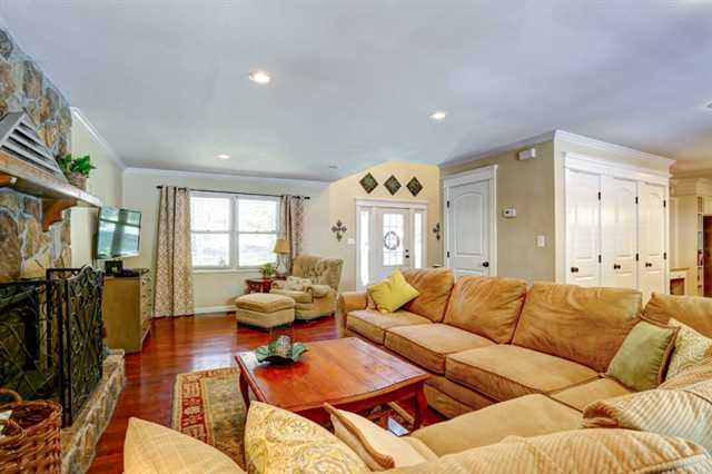 630 Herring Rd, Grayson, GA 30017 photo 6