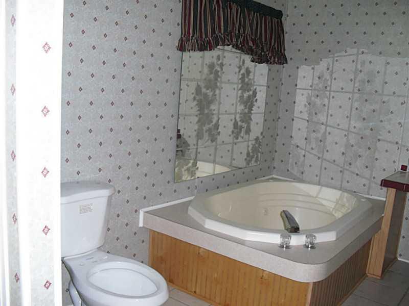 210 Barefoot Cir, Lula, GA 30554 photo 8