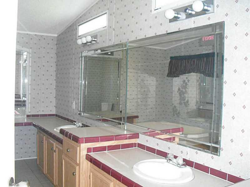 210 Barefoot Cir, Lula, GA 30554 photo 7