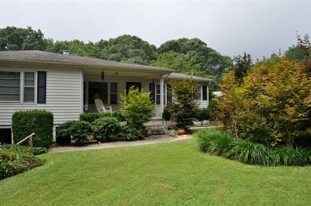 2068 Crow Rd, Gainesville, GA 30501 photo 1