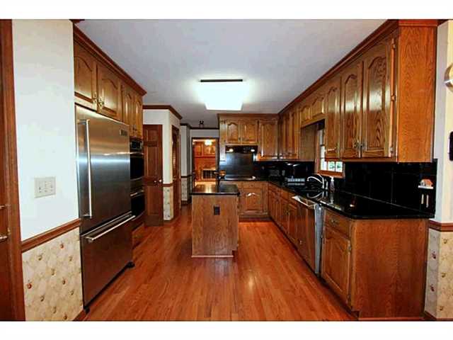 240 Pullman Trl, Roswell, GA 30075 photo 4