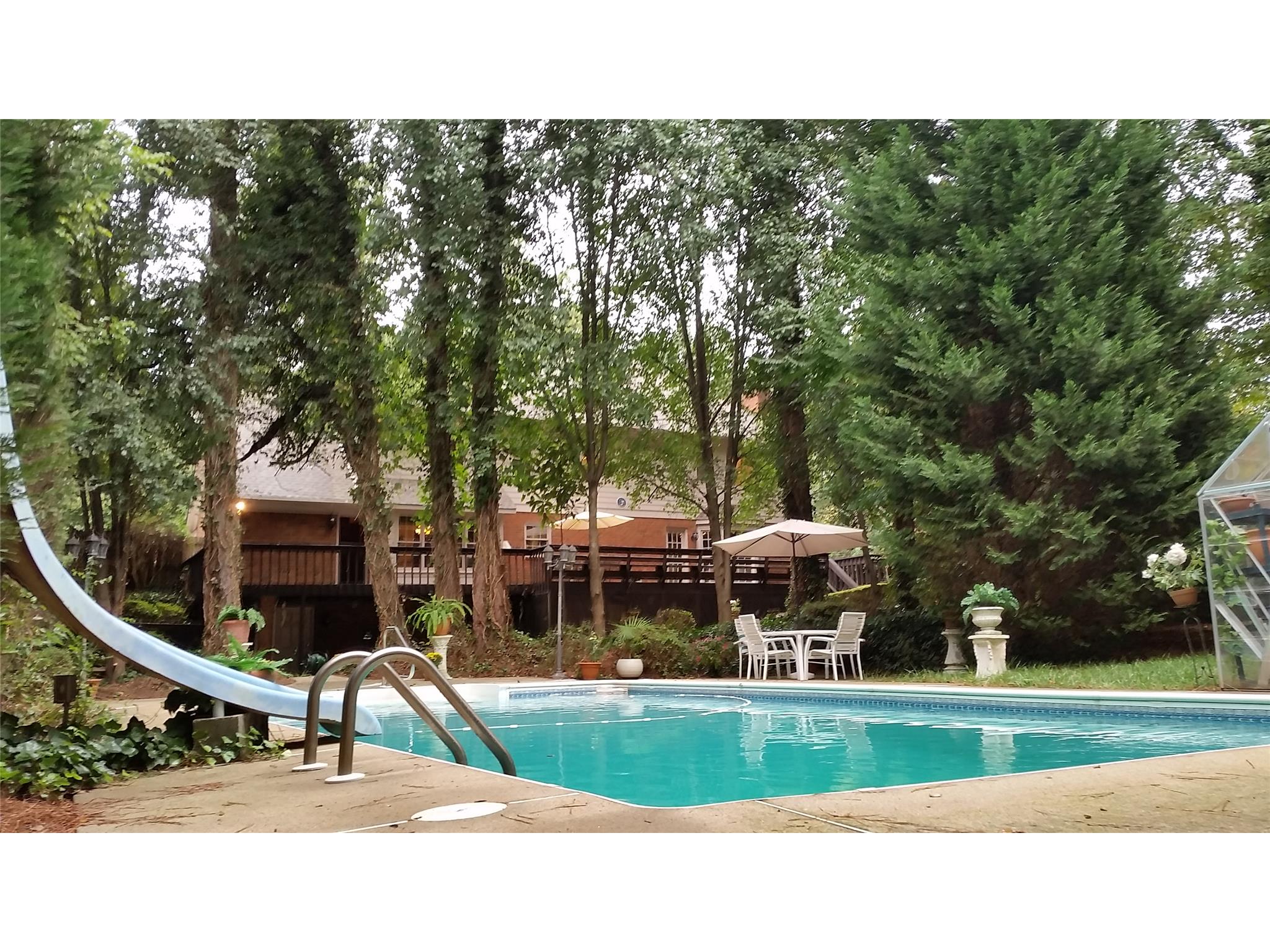 240 Pullman Trl, Roswell, GA 30075 photo 2