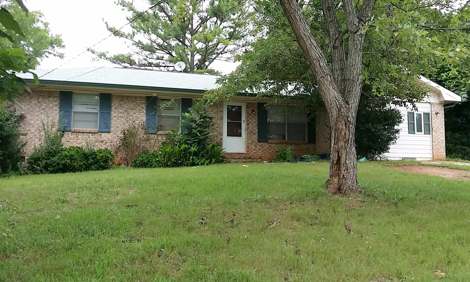 2924 Preston Dr, Rex, GA 30273 photo 1