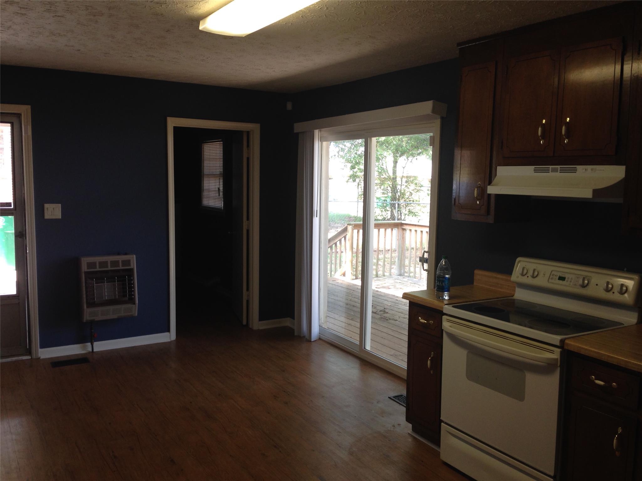 33 Richardson St, Winder, GA 30680 photo 3