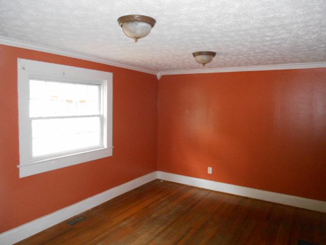 373 Hoyt St, Cornelia, GA 30531 photo 3