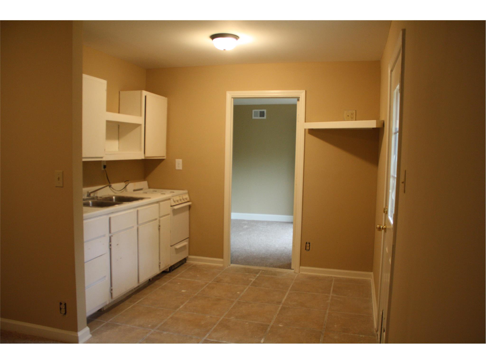 3481 Oak Leaf Ct, Rex, GA 30273 photo 12