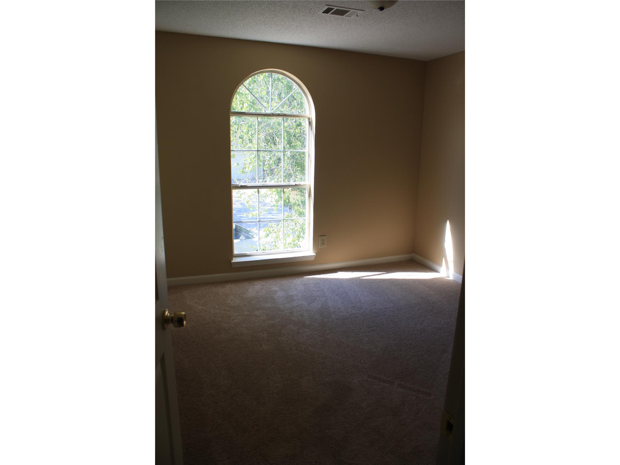 3481 Oak Leaf Ct, Rex, GA 30273 photo 10