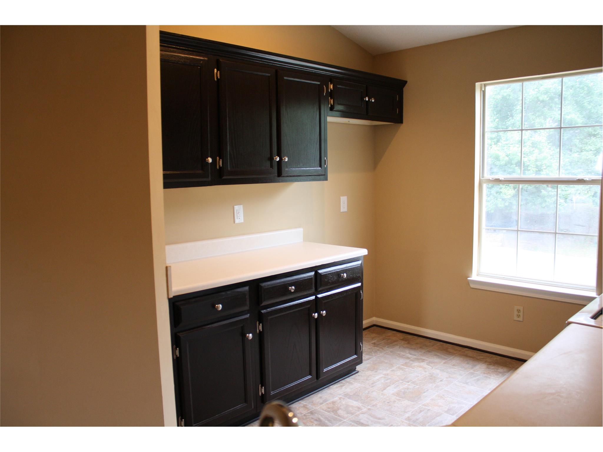 3481 Oak Leaf Ct, Rex, GA 30273 photo 5
