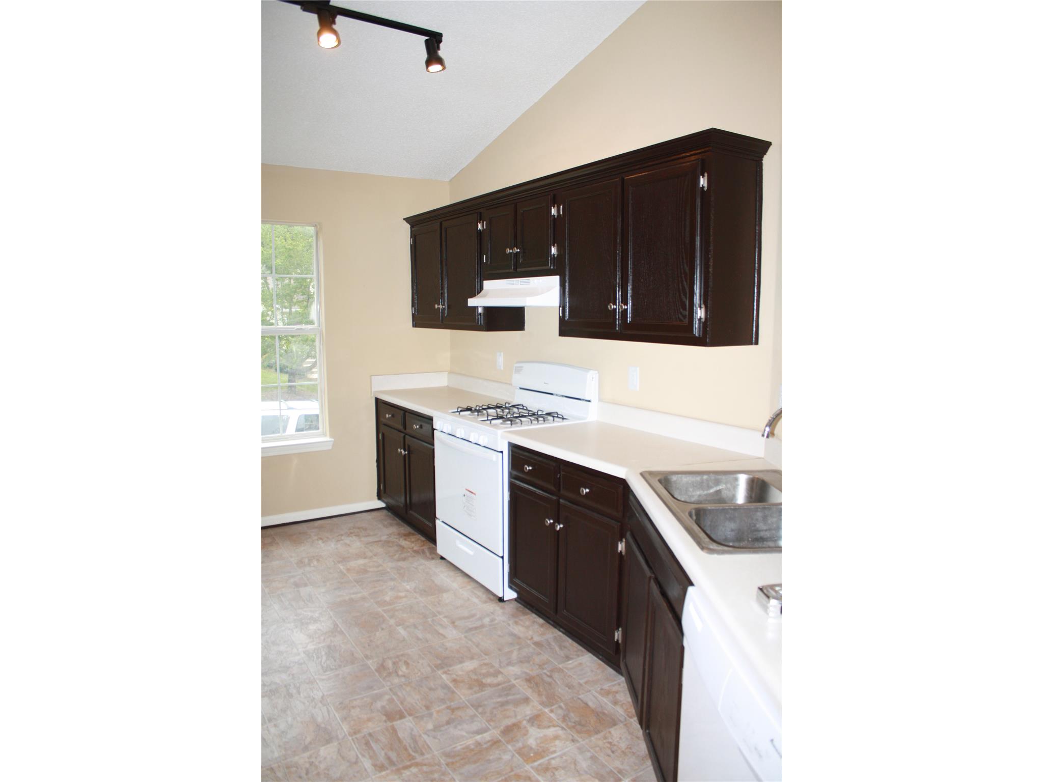 3481 Oak Leaf Ct, Rex, GA 30273 photo 3