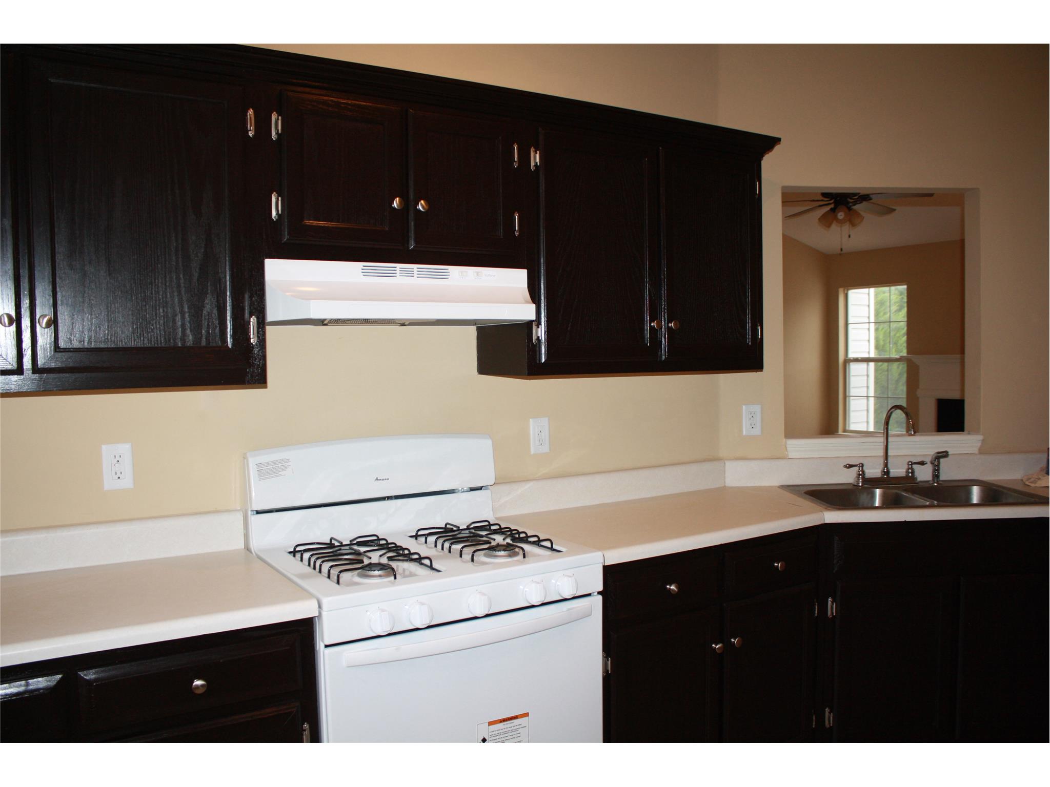 3481 Oak Leaf Ct, Rex, GA 30273 photo 6