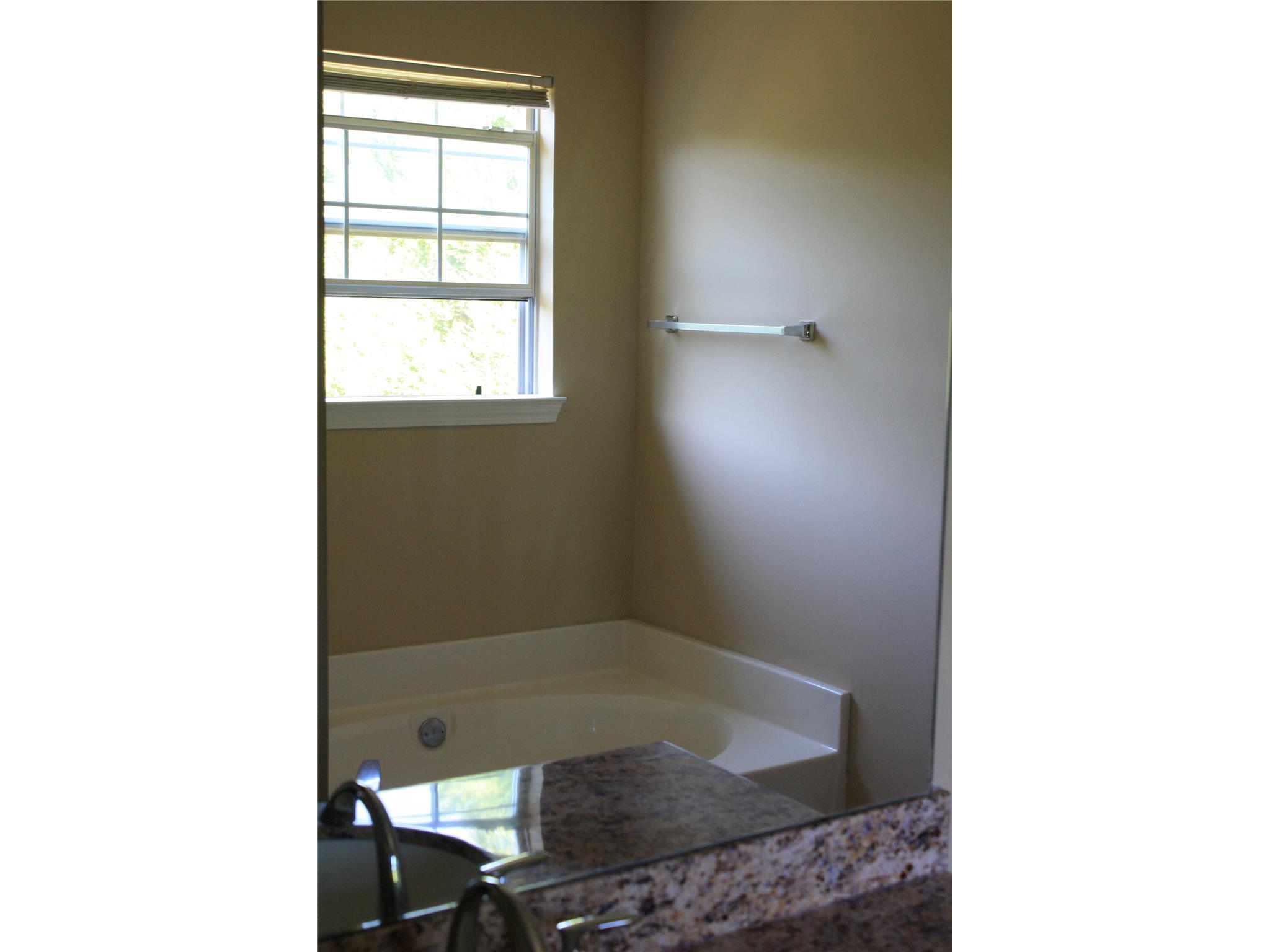 3481 Oak Leaf Ct, Rex, GA 30273 photo 8