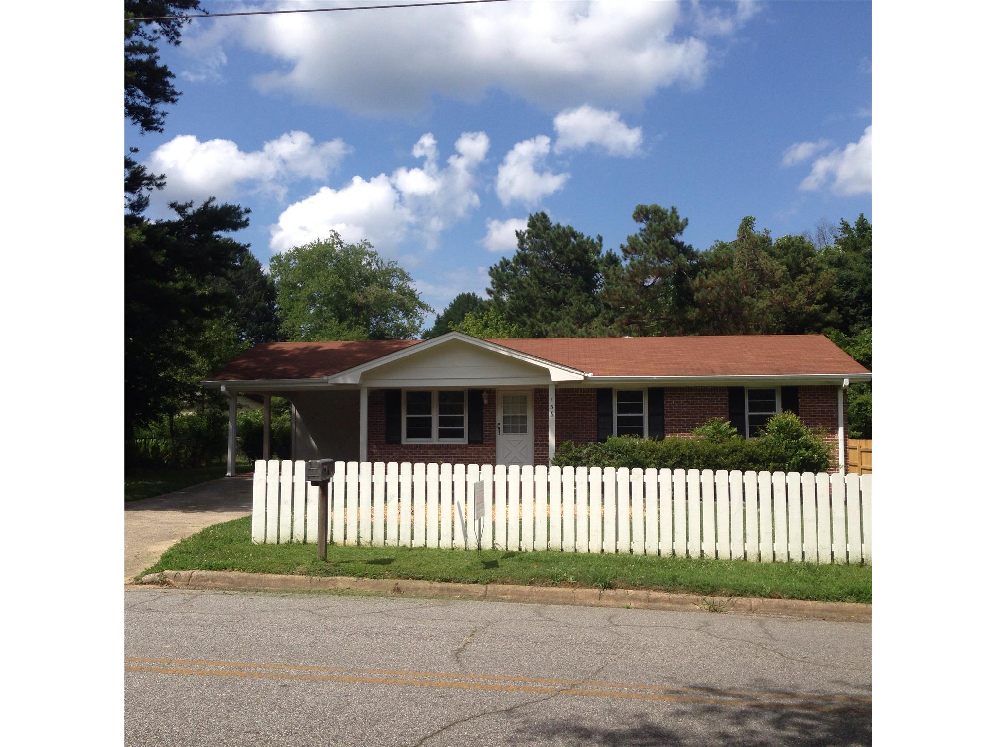 136 Lily Dr, Winder, GA 30680 photo 1